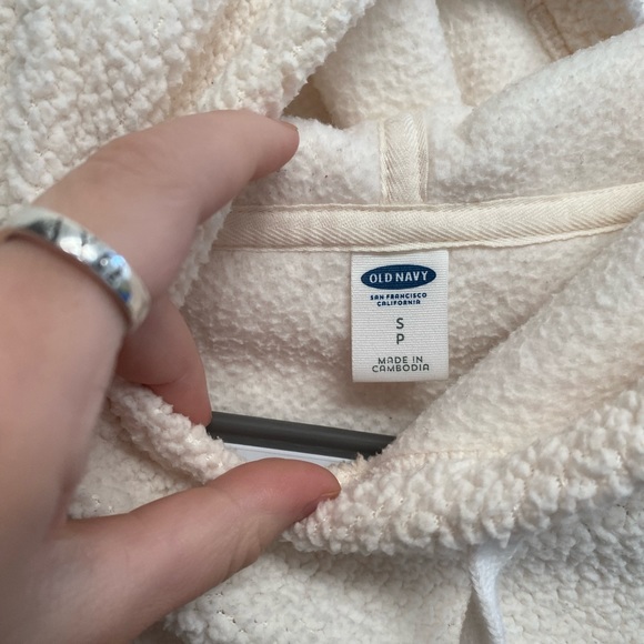 Cream fluffy sweatshirt - Picture 2 of 3